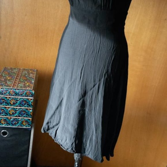Zara 100% Viscose Black Sleeveless and Backless Halter Top Midi Dress womens S - Picture 13 of 13